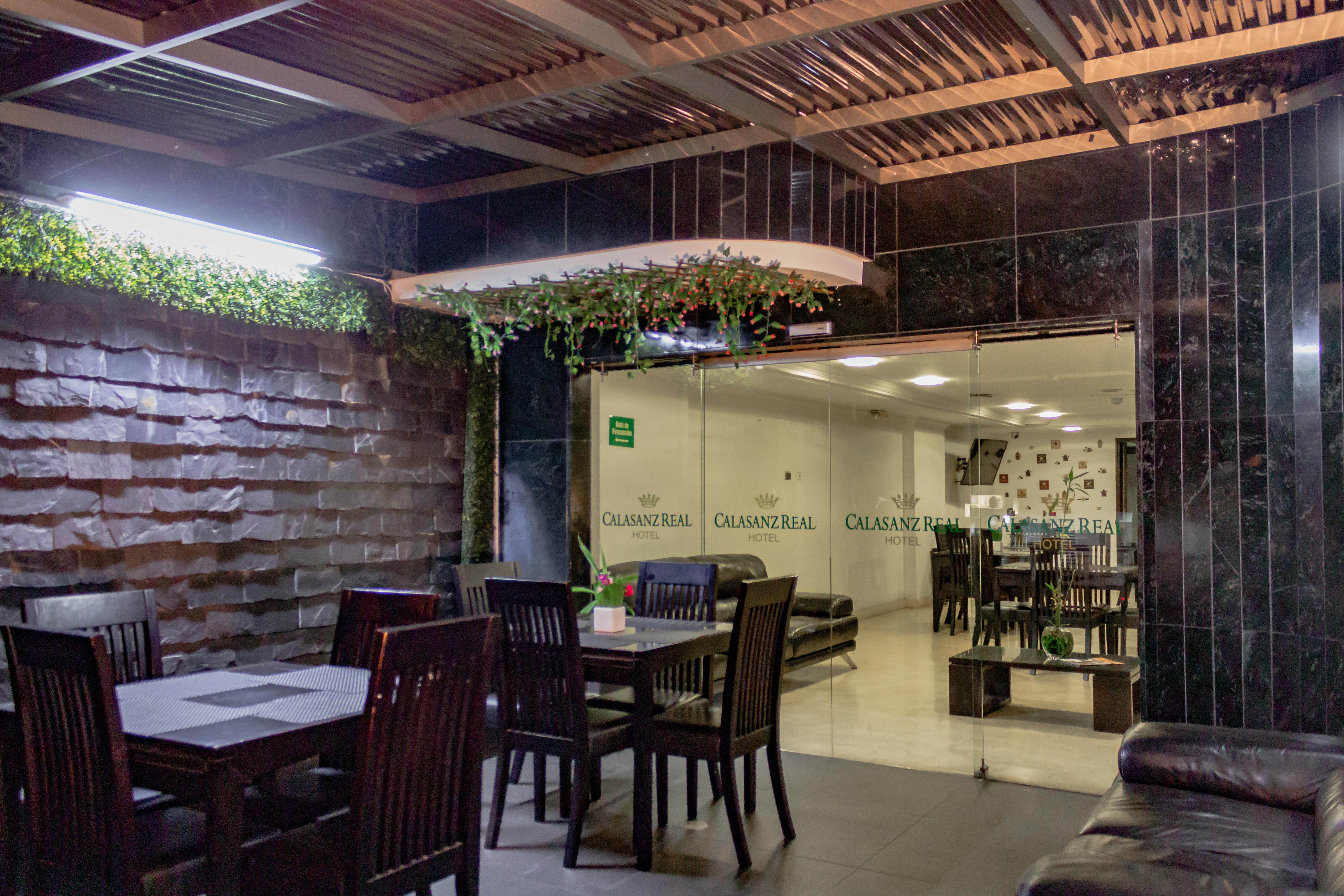 Hotel Calasanz Real เมเดยิน ภายนอก รูปภาพ