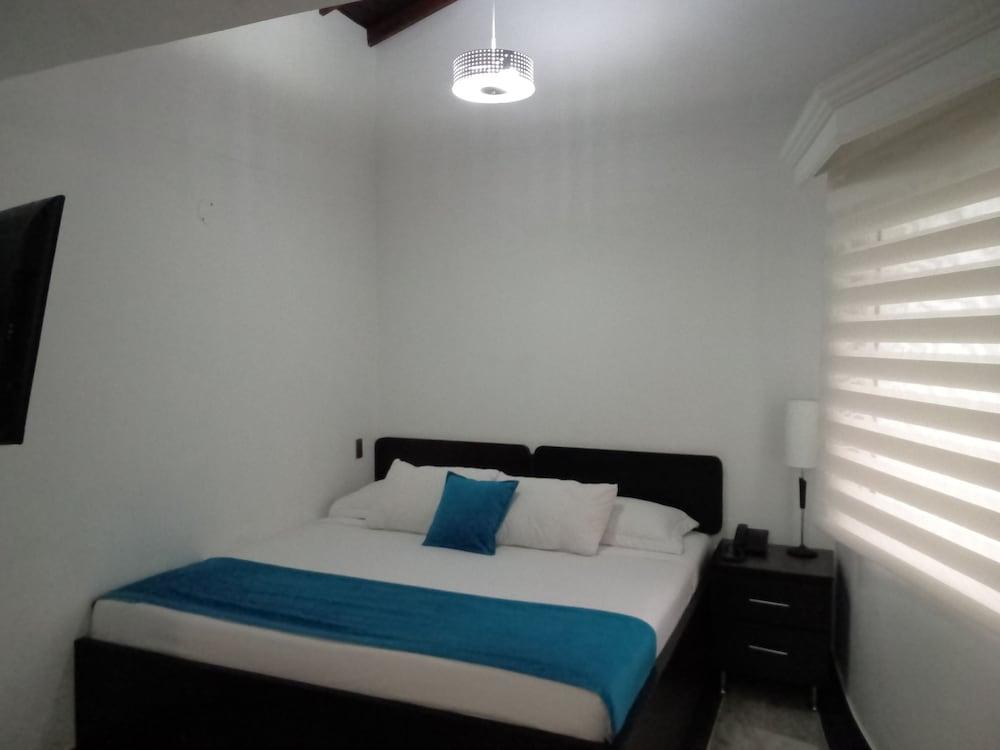 Hotel Calasanz Real เมเดยิน ภายนอก รูปภาพ